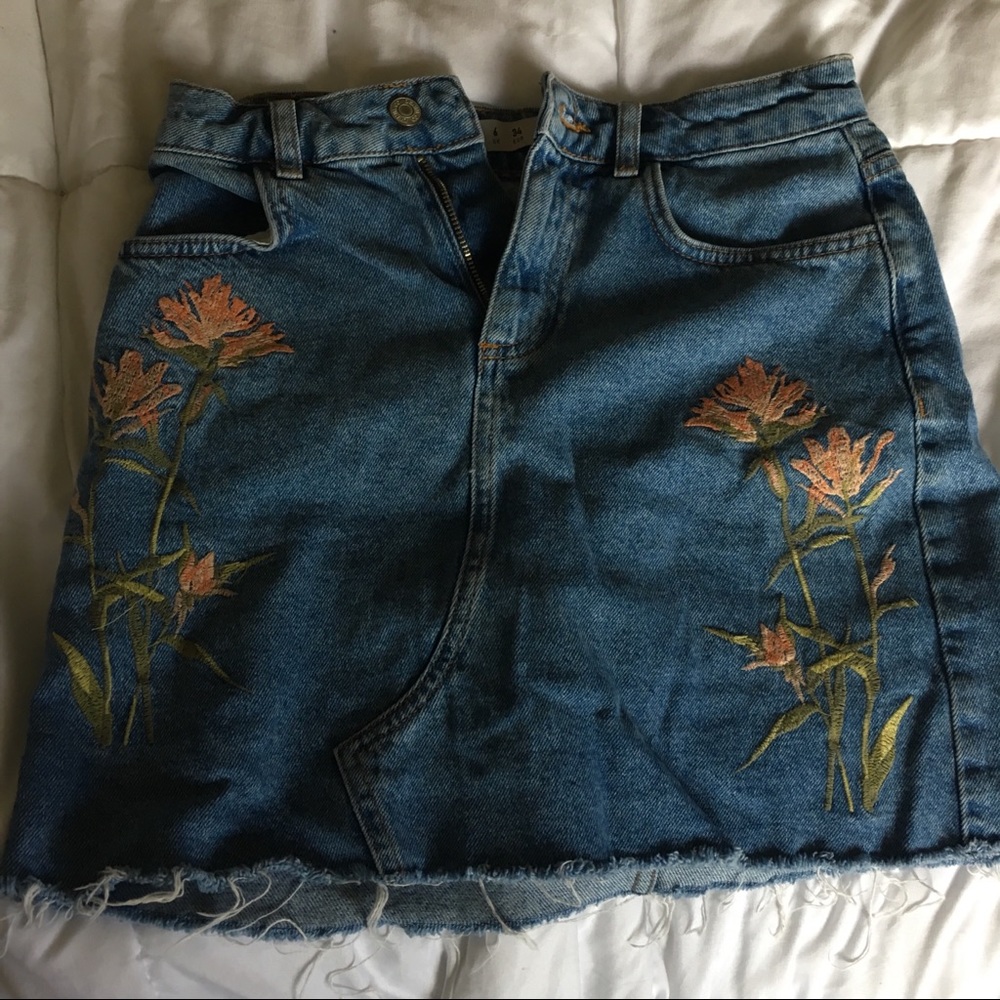 flower design mini skirt